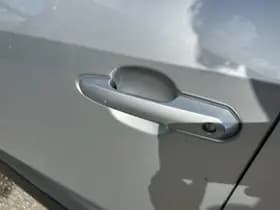 Toyota RAV4 thumbnail 14