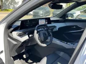 Peugeot e-3008 thumbnail 15