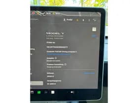 Tesla Model Y thumbnail 7