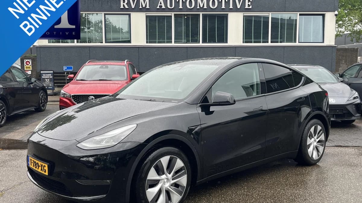 Tesla Model Y — foto 1