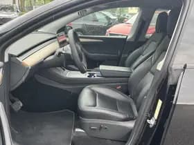 Tesla Model Y thumbnail 13
