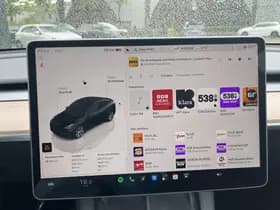 Tesla Model Y thumbnail 23