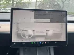 Tesla Model Y thumbnail 25
