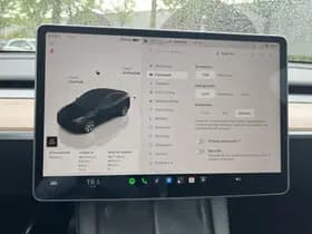 Tesla Model Y thumbnail 26