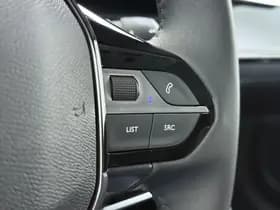 Peugeot e-208 thumbnail 27