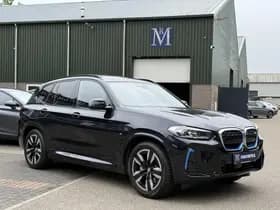 BMW iX3 thumbnail 3