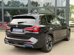 BMW iX3 thumbnail 4