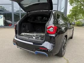 BMW iX3 thumbnail 6