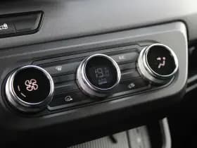 Renault Master T35 2.0 dCi 170pk L2H2 Extra - 2x Schuifdeur - Navigatie - Blind Spot - Camera - Stoelverwarming - Verwarmde voorruit - Rijklaar thumbnail 32