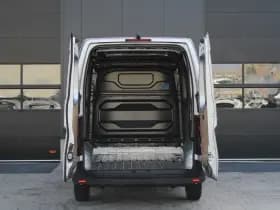 Renault Master T35 2.0 dCi 170pk L2H2 Extra - 2x Schuifdeur - Navigatie - Blind Spot - Camera - Stoelverwarming - Verwarmde voorruit - Rijklaar thumbnail 8