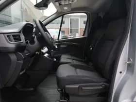 Renault Trafic 2.0 Blue dCi 150pk T30 L2H1 Advance - Achteruitrijcamera - Carplay - Android - Allseason - Trekhaak - Rijklaar thumbnail 8