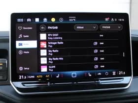 Volkswagen Crafter 35 2.0 TDI L3H2 177pk - Facelift - Navigatie - LED - Geveerde stoel - Virtual cockpit - Camera - Verwarmd stuur - Stoelverwarming - Rijklaar thumbnail 19