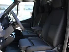 Mercedes-Benz Sprinter 317CDI L2H2 Select - LED - Mbux 10 - 3.5t Trekhaak - Geveerde Stoel - Betimmering - Camera - Carplay - Blind spot - Cruise - Rijklaar thumbnail 17