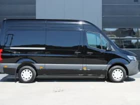 Mercedes-Benz Sprinter 317CDI L2H2 Select - LED - Mbux 10 - 3.5t Trekhaak - Geveerde Stoel - Betimmering - Camera - Carplay - Blind spot - Cruise - Rijklaar thumbnail 4