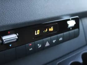 Mercedes-Benz Sprinter 317CDI L2H2 Select - LED - Mbux 10 - 3.5t Trekhaak - Geveerde Stoel - Betimmering - Camera - Carplay - Blind spot - Cruise - Rijklaar thumbnail 32