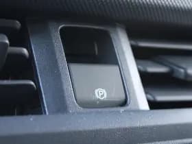 Ford Transit Custom 320 2.0 TDCI L2H1 Trend 136pk - 2x Schuifdeur - Carplay - Android - Camera - Trekhaak - Stoelverwarming -70l tank - Rijklaar thumbnail 31