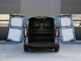 Ford Transit Custom 320 2.0 TDCI L2H1 Trend 136pk - 2x Schuifdeur - Carplay - Android - Camera - Trekhaak - Stoelverwarming -70l tank - Rijklaar thumbnail 9