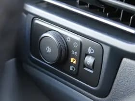 Ford Transit Custom 320 2.0 TDCI L2H1 Limited 150pk - Adaptive Cruise - Verwarmd stuur - Blind spot - Navigatie - Camera - Draadloos laden - Rijklaar thumbnail 26