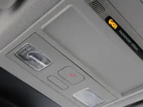 Ford Transit Custom 320 2.0 TDCI L2H1 Limited 150pk - Adaptive Cruise - Verwarmd stuur - Blind spot - Navigatie - Camera - Draadloos laden - Rijklaar thumbnail 34