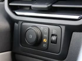 Ford Transit Custom 320 2.0 TDCI L2H1 Limited 150pk - Adaptive Cruise - Verwarmd stuur - Blind spot - Navigatie - Camera - Draadloos laden - Rijklaar thumbnail 25