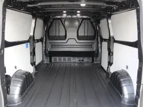 Ford Transit Custom 320 2.0 TDCI L2H1 Limited 150pk - Adaptive Cruise - Verwarmd stuur - Blind spot - Navigatie - Camera - Draadloos laden - Rijklaar thumbnail 9