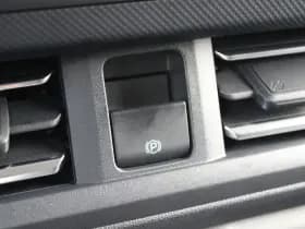 Ford Transit Custom 320 2.0 TDCI L2H1 Limited 150pk - Adaptive Cruise - Verwarmd stuur - Blind spot - Navigatie - Camera - Draadloos laden - Rijklaar thumbnail 31