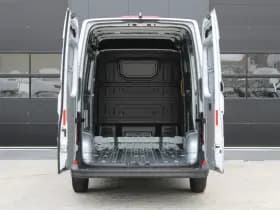 Volkswagen Crafter 30 2.0 TDI L3H3 140pk - Navigatie - DAB - Geveerde Stoel - Camera - Carplay - Rijklaar thumbnail 14