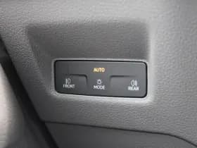 Volkswagen Crafter 30 2.0 TDI L3H3 140pk - Navigatie - DAB - Geveerde Stoel - Camera - Carplay - Rijklaar thumbnail 23