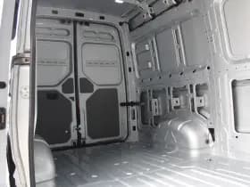 Volkswagen Crafter 30 2.0 TDI L3H3 140pk - Navigatie - DAB - Geveerde Stoel - Camera - Carplay - Rijklaar thumbnail 6