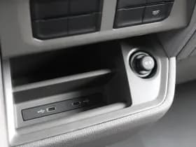 Volkswagen Crafter 30 2.0 TDI L3H3 140pk - Navigatie - DAB - Geveerde Stoel - Camera - Carplay - Rijklaar thumbnail 39