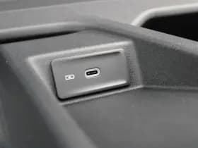 Volkswagen Crafter 30 2.0 TDI L3H3 140pk - Navigatie - DAB - Geveerde Stoel - Camera - Carplay - Rijklaar thumbnail 42