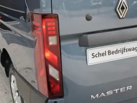 Renault Master T35 2.0 dCi 170pk L2H2 Extra - Navigatie - Blind Spot - Camera - Stoelverwarming - Verwarmde voorruit - Rijklaar thumbnail 40