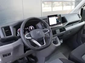 Volkswagen Crafter 35 2.0 TDI L3H3 177pk - Facelift - Navigatie - LED - Geveerde stoel - Virtual cockpit - Camera - Trekhaak - Stoelverwarming - Rijklaar thumbnail 2