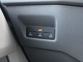 Volkswagen Crafter 35 2.0 TDI L3H3 177pk - Facelift - Navigatie - LED - Geveerde stoel - Virtual cockpit - Camera - Trekhaak - Stoelverwarming - Rijklaar thumbnail 12