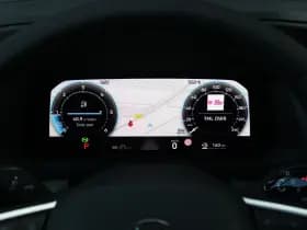 Volkswagen Crafter 35 2.0 TDI L3H3 177pk - Facelift - Navigatie - LED - Geveerde stoel - Virtual cockpit - Camera - Trekhaak - Stoelverwarming - Rijklaar thumbnail 15