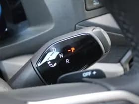 Volkswagen Crafter 35 2.0 TDI L3H3 177pk - Facelift - Navigatie - LED - Geveerde stoel - Virtual cockpit - Camera - Trekhaak - Stoelverwarming - Rijklaar thumbnail 17