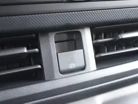 Ford Transit Custom 320 2.0 TDCI L2H1 Trend DC 136pk - Carplay - Android - Camera - Trekhaak - LED koplampen - Stoelverwarming - Draadloos laden - Rijklaar thumbnail 17