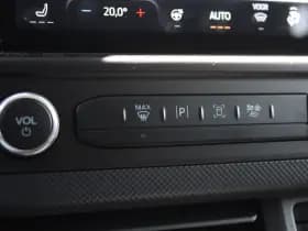 Ford Transit Custom 320 2.0 TDCI L2H1 Trend DC 136pk - Carplay - Android - Camera - Trekhaak - LED koplampen - Stoelverwarming - Draadloos laden - Rijklaar thumbnail 31