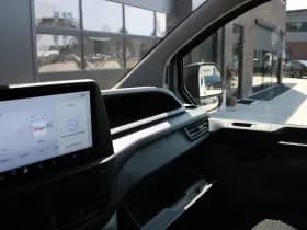 Ford Transit Custom 320 2.0 TDCI L2H1 Trend DC 136pk - Carplay - Android - Camera - Trekhaak - LED koplampen - Stoelverwarming - Draadloos laden - Rijklaar thumbnail 29