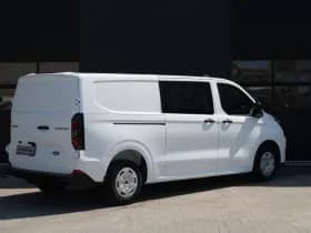 Ford Transit Custom 320 2.0 TDCI L2H1 Trend DC 136pk - Carplay - Android - Camera - Trekhaak - LED koplampen - Stoelverwarming - Draadloos laden - Rijklaar thumbnail 5