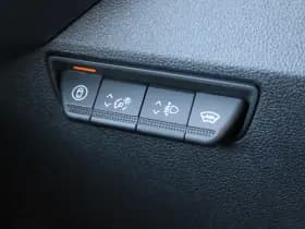 Renault Master T35 2.0 dCi 170pk L2H2 Extra - 2x Schuifdeur - Navigatie - Blind Spot - Camera - Stoelverwarming - Verwarmde voorruit - Rijklaar thumbnail 11