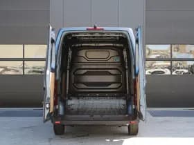 Renault Master T35 2.0 dCi 170pk L2H2 Extra - 2x Schuifdeur - Navigatie - Blind Spot - Camera - Stoelverwarming - Verwarmde voorruit - Rijklaar thumbnail 4