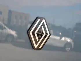 Renault Master T35 2.0 dCi 170pk L2H2 Extra - 2x Schuifdeur - Navigatie - Blind Spot - Camera - Stoelverwarming - Verwarmde voorruit - Rijklaar thumbnail 37