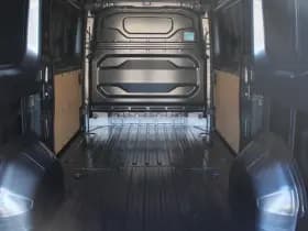 Renault Master T35 2.0 dCi 170pk L2H2 Extra - 2x Schuifdeur - Navigatie - Blind Spot - Camera - Stoelverwarming - Verwarmde voorruit - Rijklaar thumbnail 5