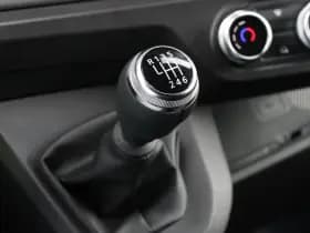 Renault Master T35 2.0 dCi 170pk L2H2 Extra - Navigatie - Camera - 270 gr deuren - Parkeersensoren - Draadloos laden - Rijklaar thumbnail 31