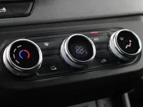 Renault Master T35 2.0 dCi 170pk L2H2 Extra - Navigatie - Camera - 270 gr deuren - Parkeersensoren - Draadloos laden - Rijklaar thumbnail 30