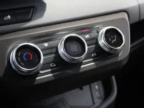 Renault Master T35 2.0 dCi 170pk L2H2 Extra - Navigatie - Camera - 270 gr deuren - Parkeersensoren - Draadloos laden - Rijklaar thumbnail 32