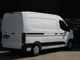 Renault Master T35 2.0 dCi 170pk L2H2 Extra - 2x Schuifdeur - Navigatie - Blind Spot - Camera - Stoelverwarming - Verwarmde voorruit - Rijklaar thumbnail 3