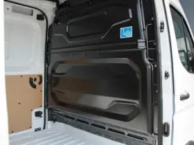 Renault Master T35 2.0 dCi 170pk L2H2 Extra - 2x Schuifdeur - Navigatie - Blind Spot - Camera - Stoelverwarming - Verwarmde voorruit - Rijklaar thumbnail 6