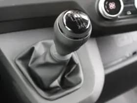 Renault Master T35 2.0 dCi 130pk L2H2 Advance - Carplay - Climate - Parkeersensoren - LED - Trekhaak - DAB - Stoelverwarming - Rijklaar thumbnail 31